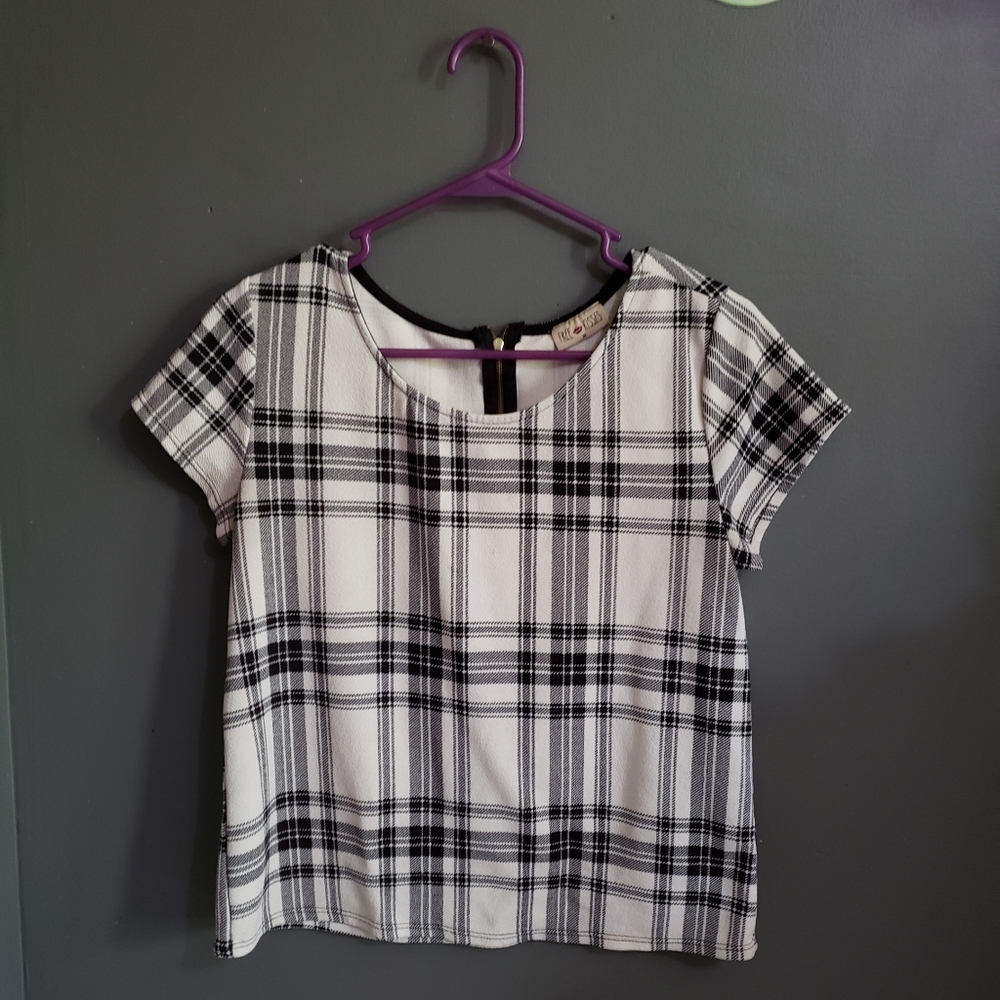 Free kisses partial zip shirt